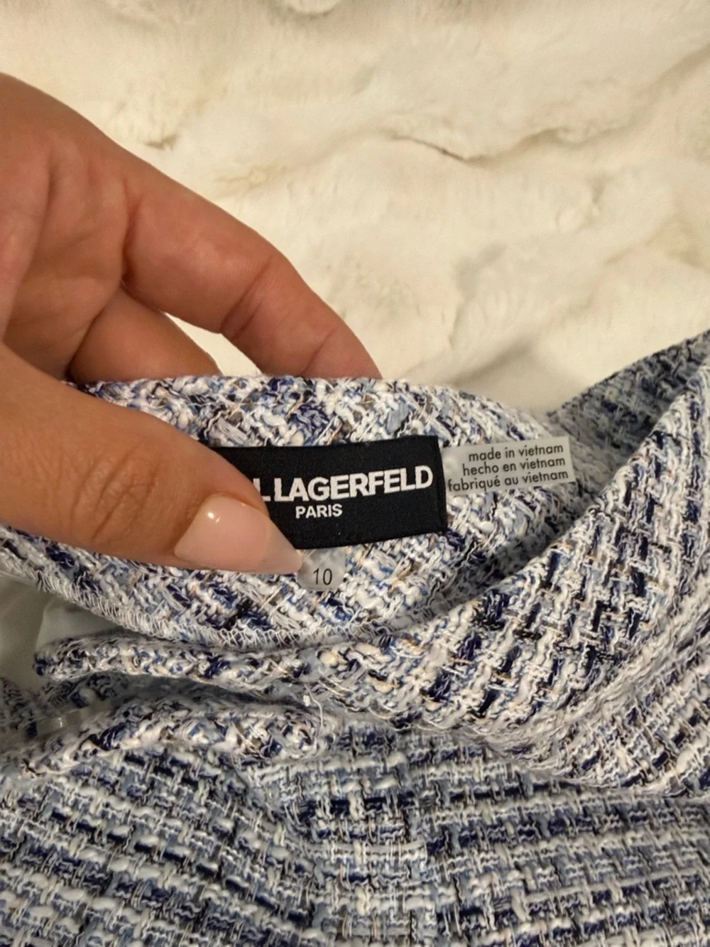 Karl Lagerfeld Light Blue and White Bouclé Blazer and short Set - Picture 7 of 9